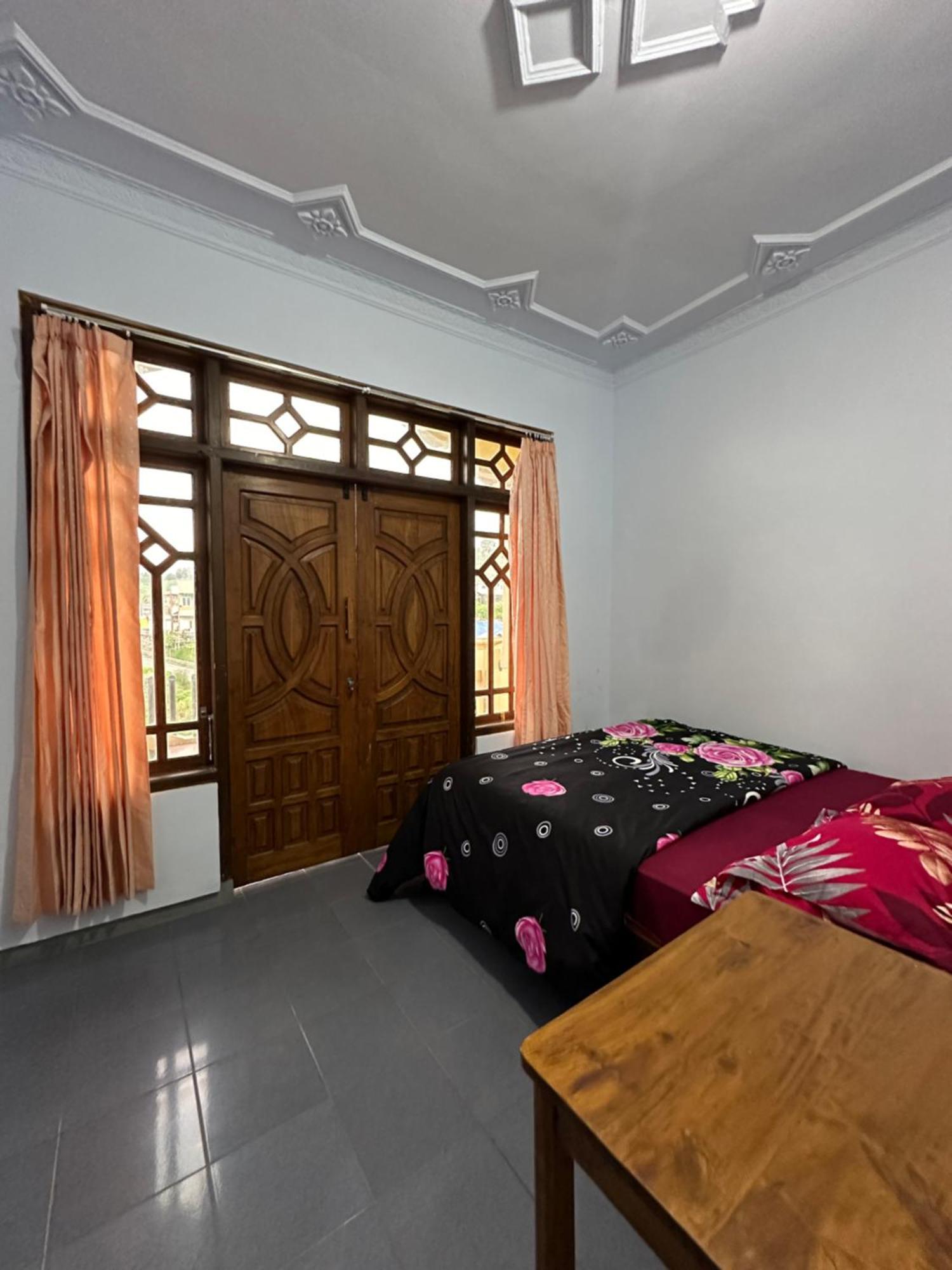Good Karma Bromo Guesthouse Εξωτερικό φωτογραφία